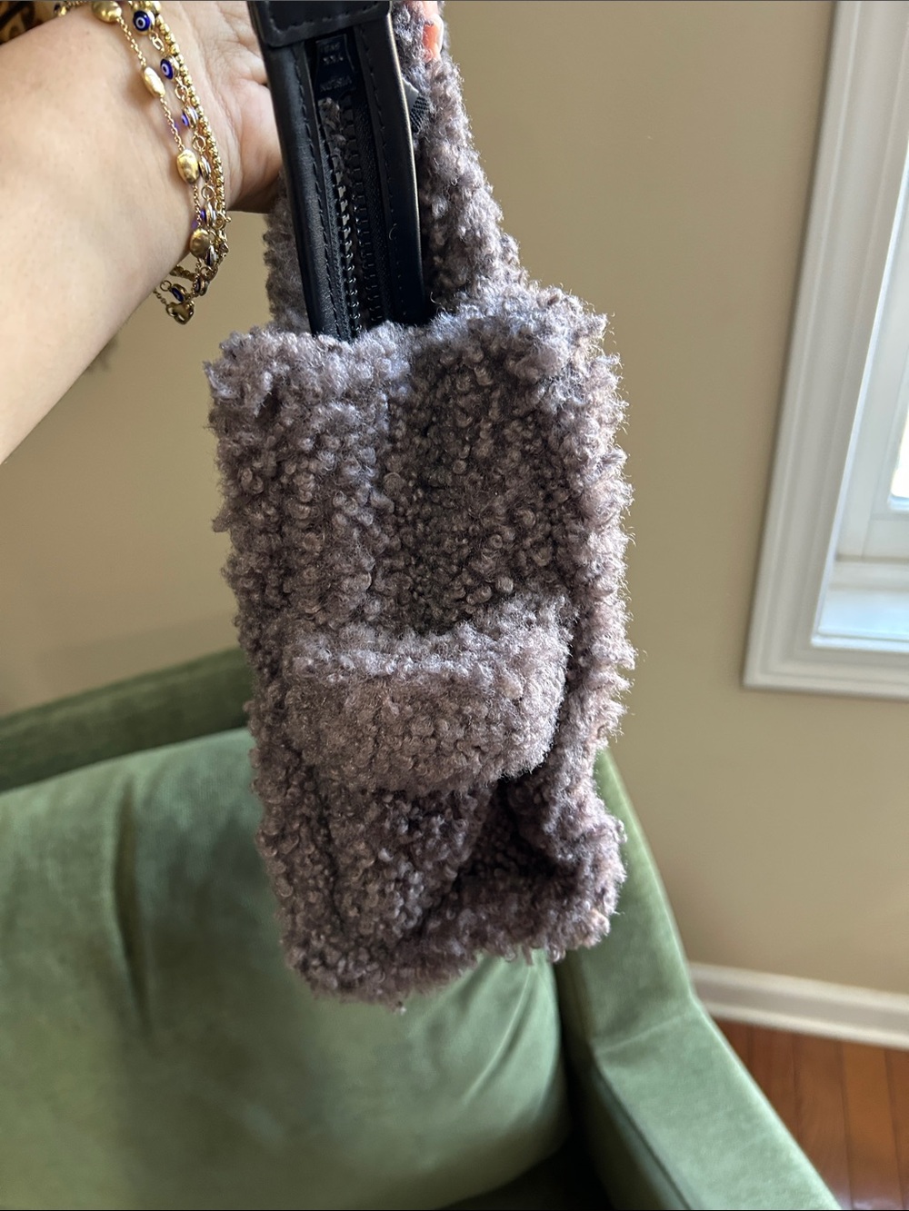 The Teddy Mini Tote Bag by Marc Jacobs never used strap not included - Picture 7 of 7